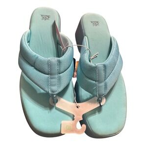 NWT Y2K Trendy Wild Fable Turquoise Platform Flip Flop Sandals SZ 10 Memory Foam